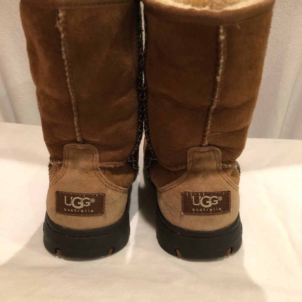 UGGS, authentic, women’s size 7 - Picture 7 of 7